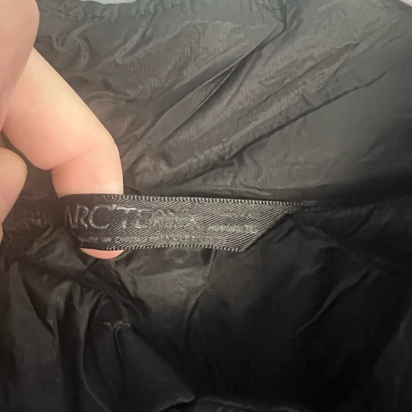 Arc’teryx Cerium LT Mens Size XL Down Vest Solid Black - Picture 3 of 5